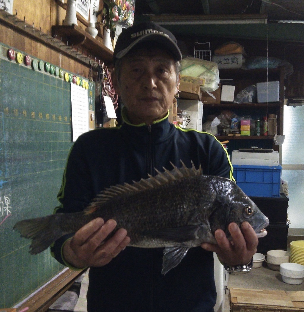 待望の年無しが貯木場で釣れた*\(^o^)/*サムネイル