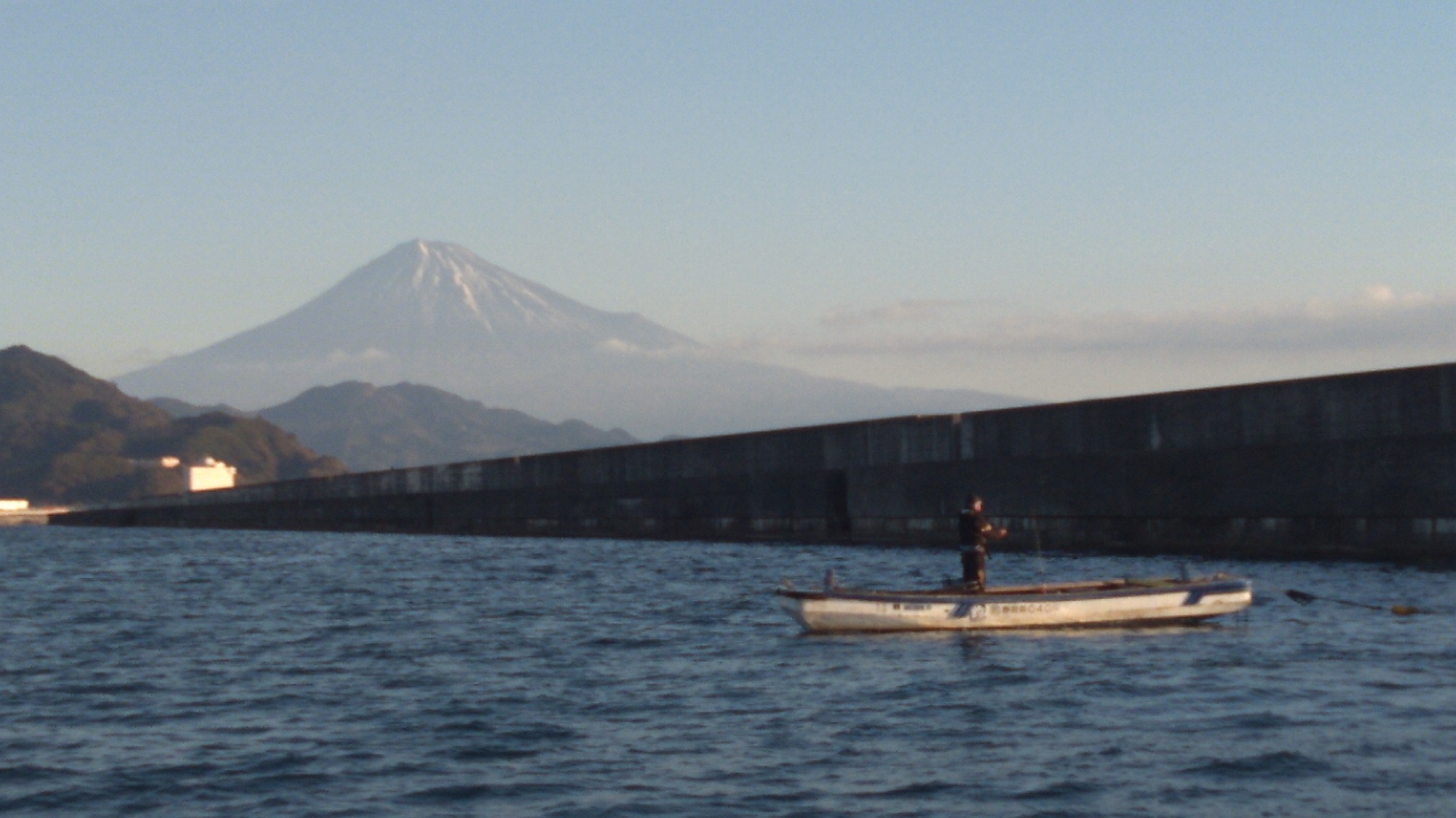 一文字堤で久方ぶりにクロダイが釣れた(^_^)vサムネイル
